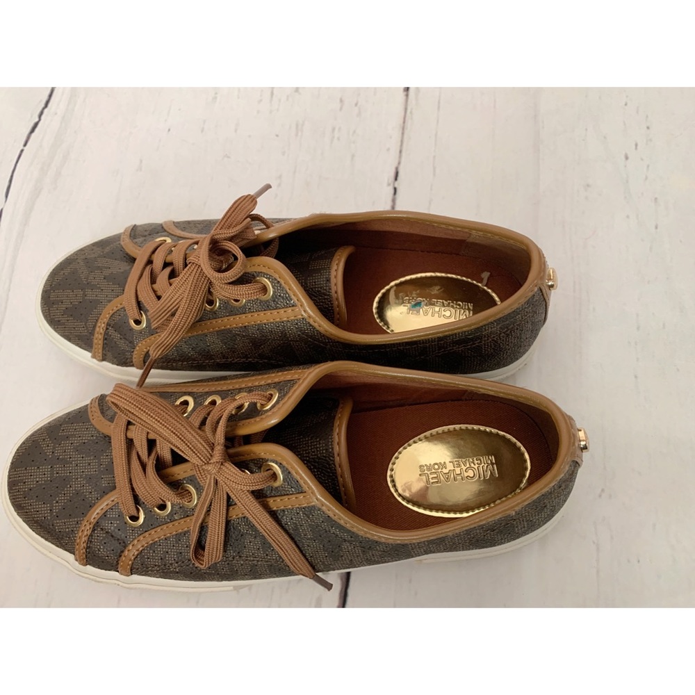 Michael Kors Signature Tennis Shoes Size 7.5 - Picture 6 of 11